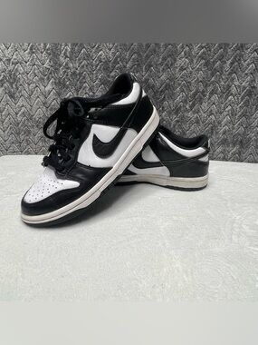 Nike Dunks Panda Sz 3.5 Youth Low Top Sneakers Black & White Great Cond! No Box